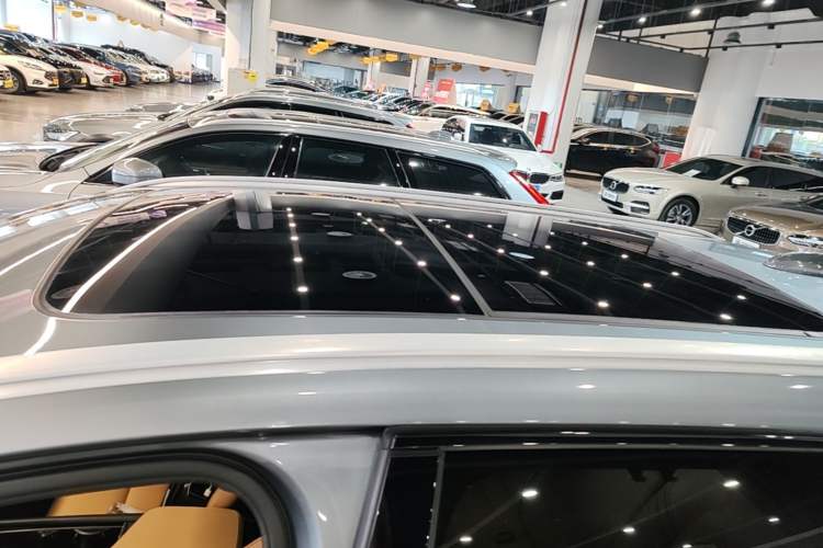 Used Volvo V90 2019 Cross Country T5 AWD Smart Range Version China VI Standard Roof