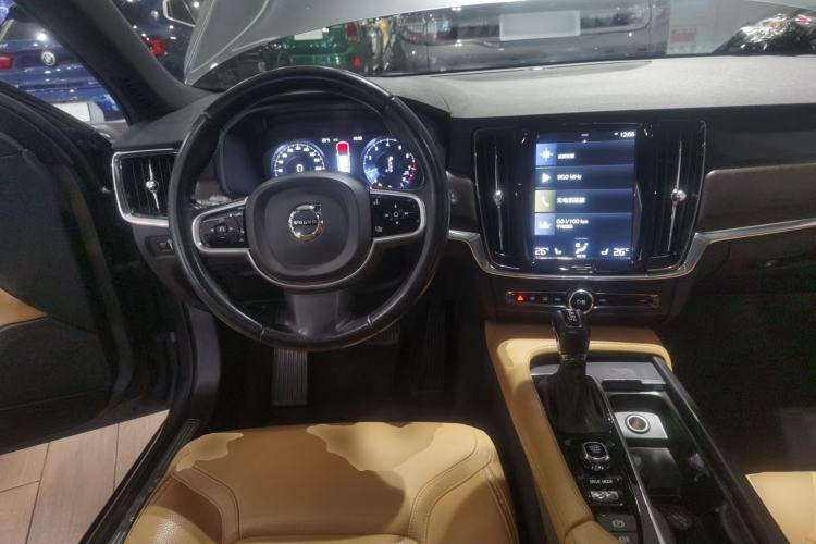 Used Volvo V90 2019 Cross Country T5 AWD Smart Range Version China V Standard Steering Wheel