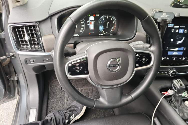 Used Volvo V90 2019 Cross Country T5 AWD Smart Range Version China V Standard Steering Wheel