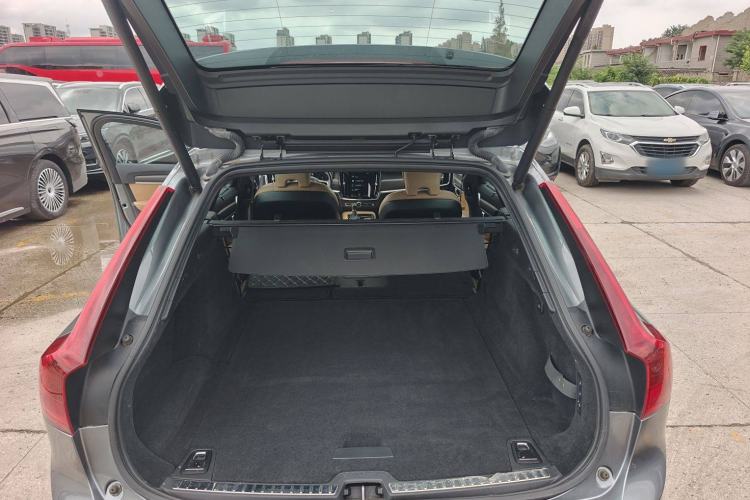 Used Volvo V90 2019 Cross Country T5 AWD Smart Range Version China V Standard Trunk