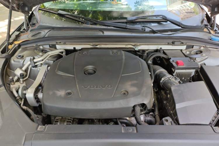 Used Volvo V90 2019 Cross Country T5 AWD Luxury Edition China V Standard Engine Bay