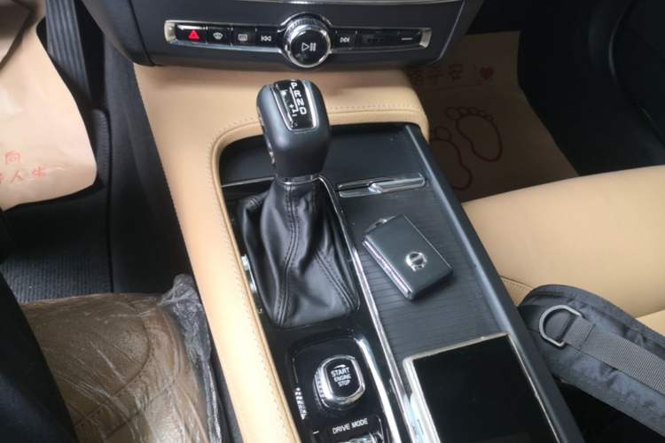 Used Volvo V90 2019 Cross Country T5 AWD Smart Range Version China V Standard Gear Lever