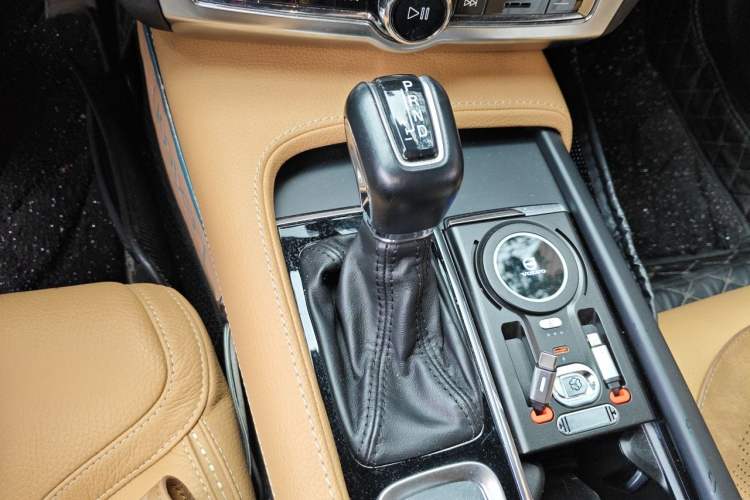 Used Volvo V90 2019 Cross Country T5 AWD Smart Range Version China V Standard Gear Lever