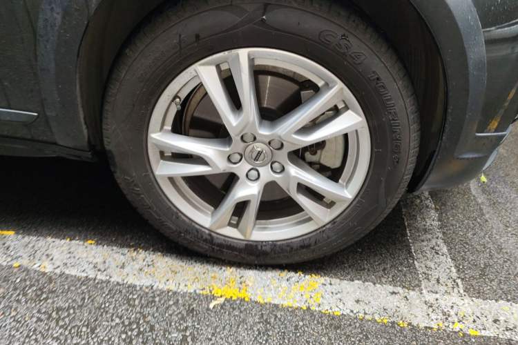 Used Volvo V90 2019 Cross Country T5 AWD Smart Range Version China V Standard Right Front Wheel Hub