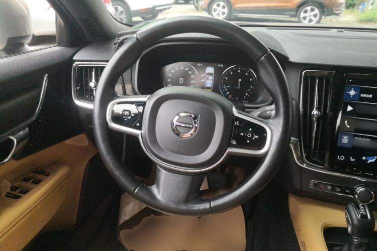 Used Volvo V90 2019 Cross Country T5 AWD Smart Range Version China V Standard Steering Wheel