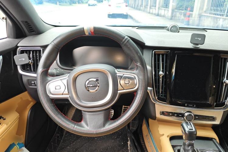 Used Volvo V90 2019 Cross Country T5 AWD Smart Range Version China V Standard Steering Wheel