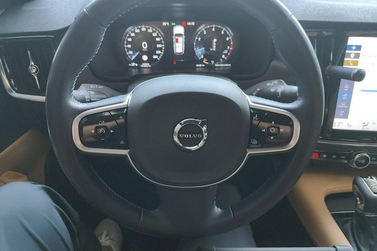 Used Volvo V90 2019 Cross Country T5 AWD Smart Range Version China V Standard Steering Wheel