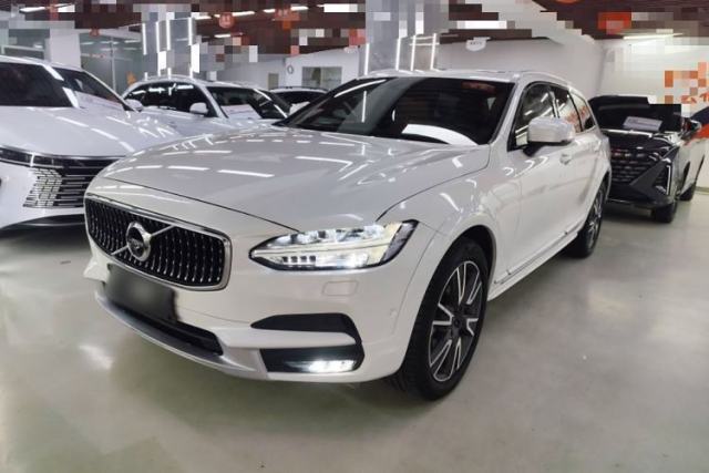 Used Volvo V90 2019 Cross Country T5 AWD Luxury Edition China VI Standard