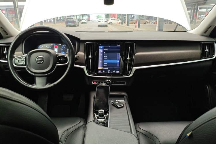 Used Volvo V90 2019 Cross Country T5 AWD Smart Range Version China V Standard Audio And AC Panel