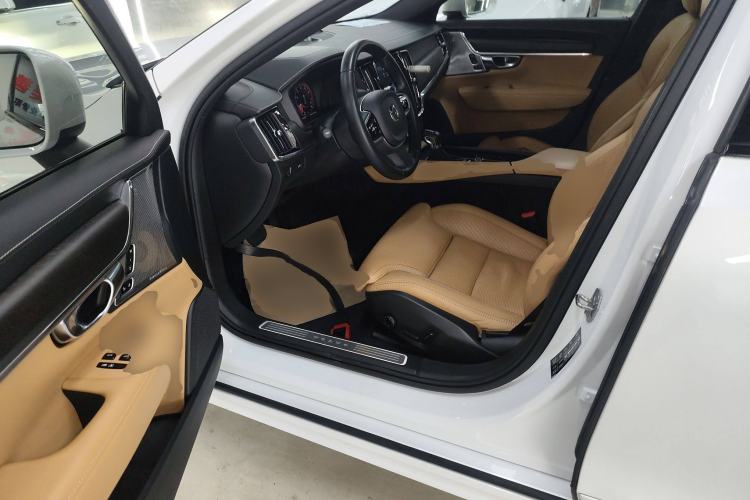 Used Volvo V90 2019 Cross Country T5 AWD Luxury Edition China VI Standard Driver Seat
