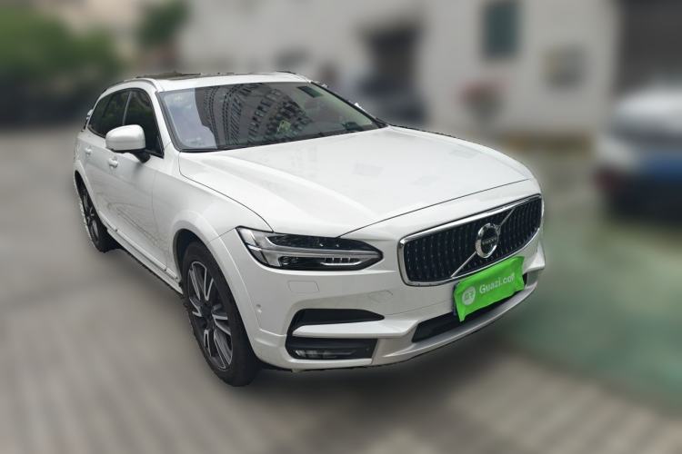 Used Volvo V90 2019 Cross Country T5 AWD Luxury Edition China V Standard Front Right 45 Deg