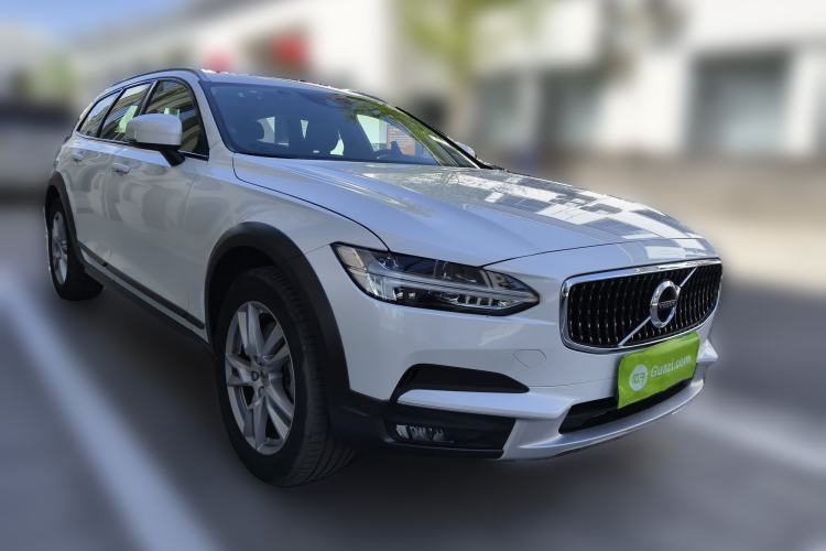 Used Volvo V90 2019 Cross Country T5 AWD Smart Range Version China VI Standard Front Right 45 Deg