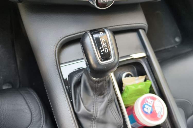 Used Volvo V90 2019 Cross Country T5 AWD Smart Range Version China VI Standard Gear Lever