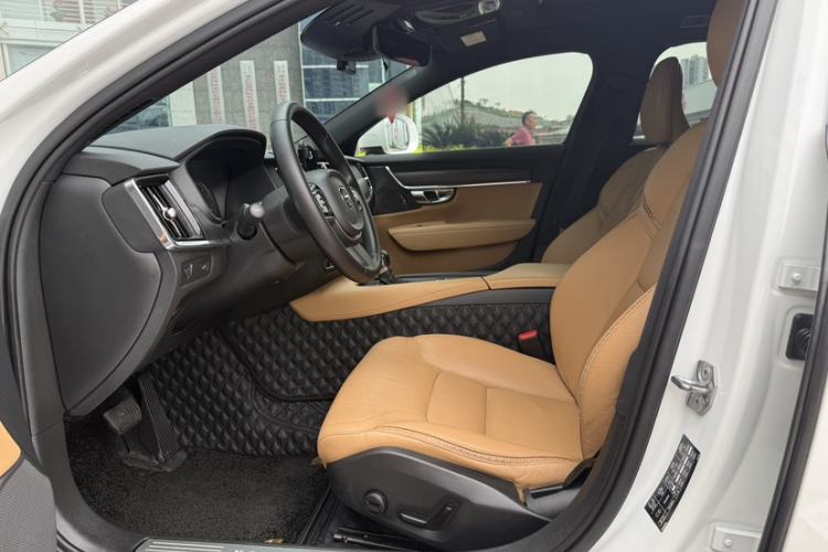 Used Volvo V90 2019 Cross Country T5 AWD Smart Range Version China V Standard Interior 5