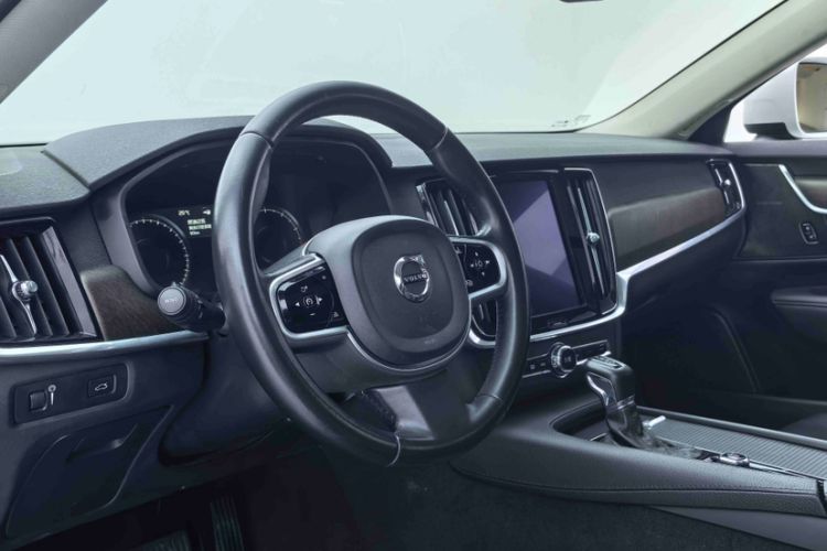 Used Volvo V90 2019 Cross Country T5 AWD Smart Range Version China V Standard Interior 8