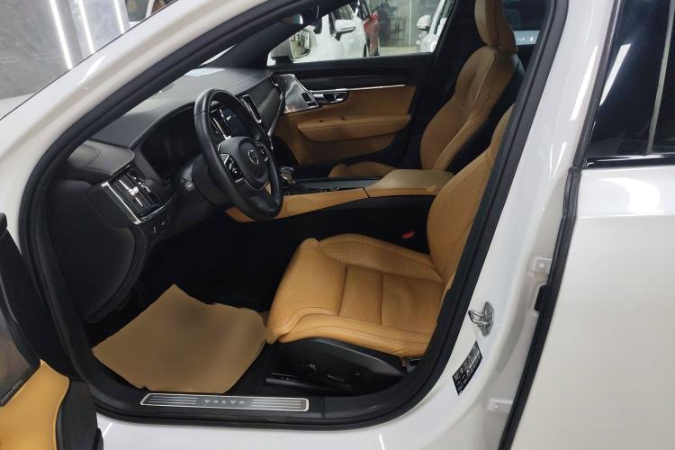 Used Volvo V90 2019 Cross Country T5 AWD Luxury Edition China VI Standard Left Front Seat