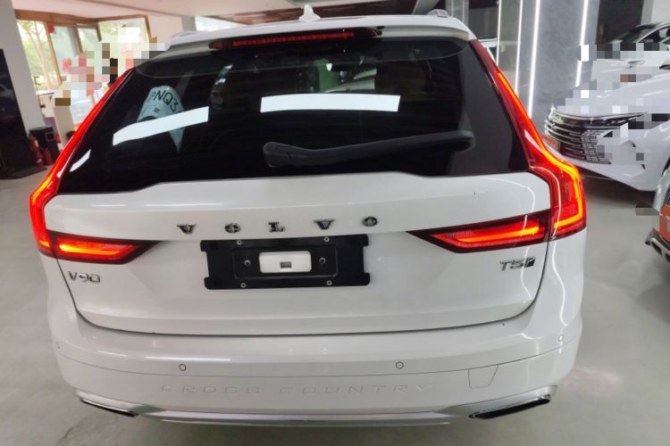 Used Volvo V90 2019 Cross Country T5 AWD Luxury Edition China VI Standard Rear