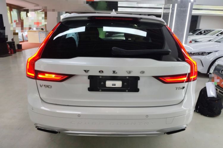 Used Volvo V90 2019 Cross Country T5 AWD Luxury Edition China VI Standard Rear