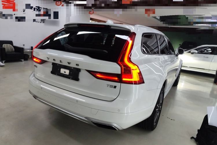 Used Volvo V90 2019 Cross Country T5 AWD Luxury Edition China VI Standard Rear Right 45 Deg