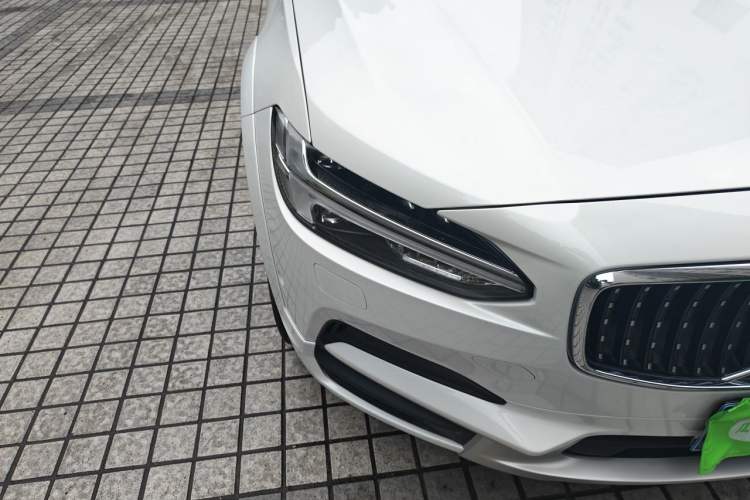 Used Volvo V90 2019 Cross Country T5 AWD Luxury Edition China V Standard Right Front Headlight