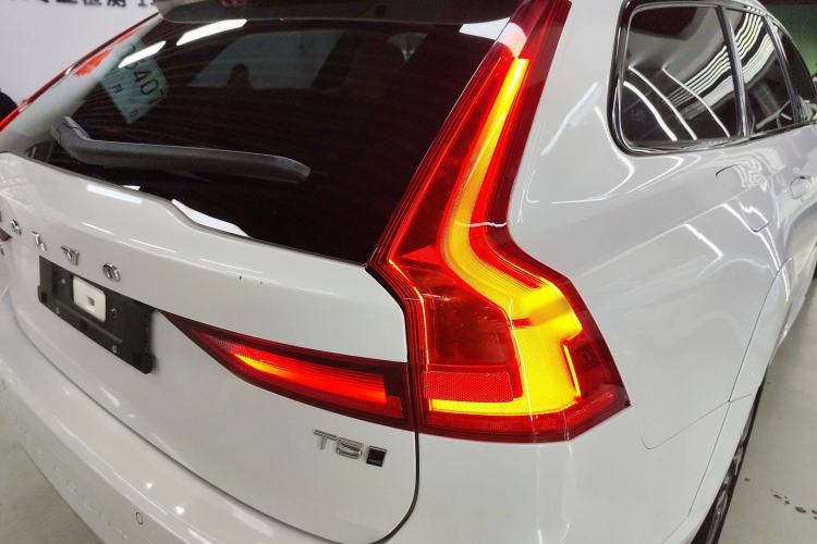 Used Volvo V90 2019 Cross Country T5 AWD Luxury Edition China VI Standard Right Rear Taillight