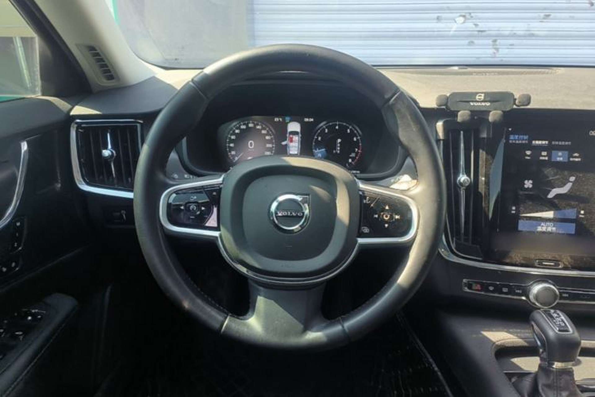 Used Volvo V90 2019 Cross Country T5 AWD Smart Range Version China VI Standard Steering Wheel