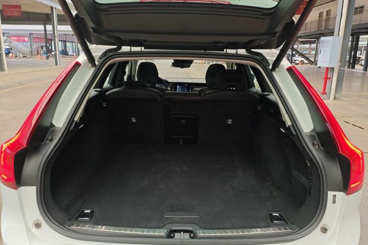 Used Volvo V90 2019 Cross Country T5 AWD Smart Range Version China V Standard Trunk
