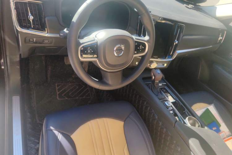 Used Volvo V90 2019 Cross Country T5 AWD Smart Range Version China V Standard Steering Wheel