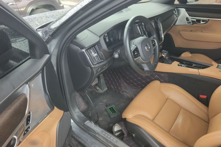 Used Volvo V90 2020 Facelifted Cross Country T5 AWD ZhiZun Edition Driver Seat