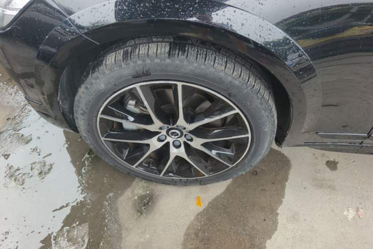 Used Volvo V90 2020 Facelifted Cross Country T5 AWD ZhiZun Edition Left Front Wheel Hub