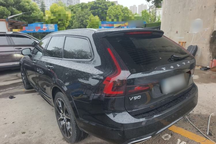 Used Volvo V90 2020 Facelifted Cross Country T5 AWD ZhiZun Edition Rear Left 45 Deg