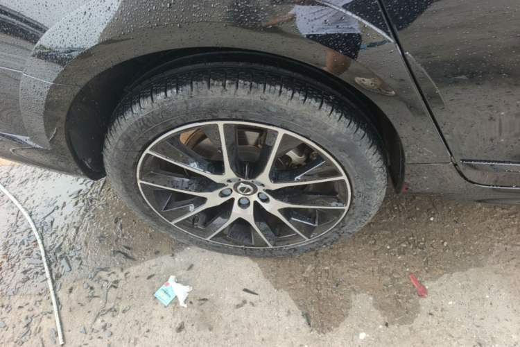 Used Volvo V90 2020 Facelifted Cross Country T5 AWD ZhiZun Edition Right Rear Wheel Hub
