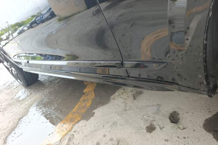 Used Volvo V90 2020 Facelifted Cross Country T5 AWD ZhiZun Edition Right Side Sill