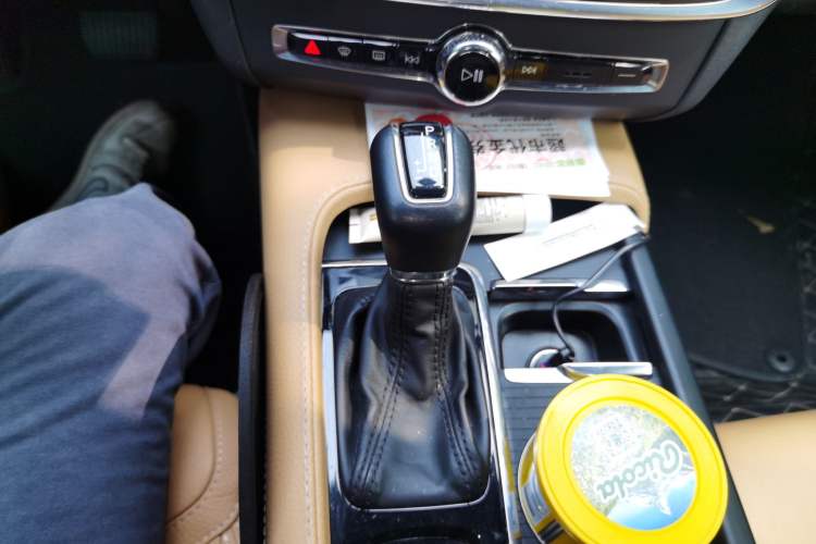 Used Volvo V90 2020 Cross Country T5 AWD Smart Range Edition Gear Lever