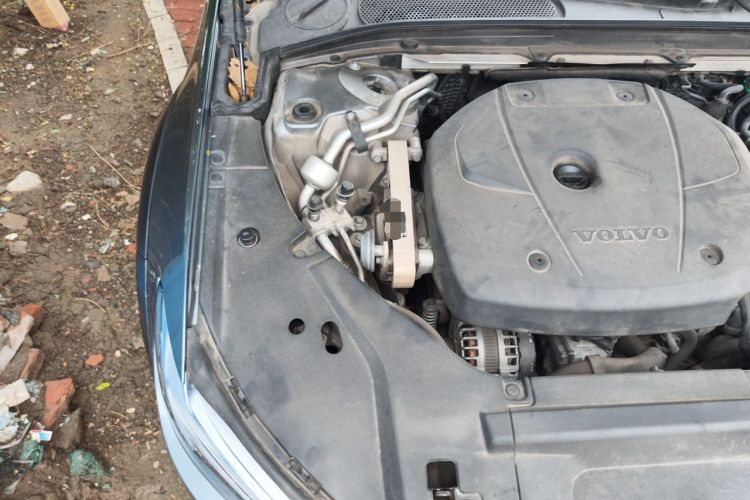 Used Volvo V90 2020 Cross Country T5 AWD Smart Range Edition Engine Bay Right