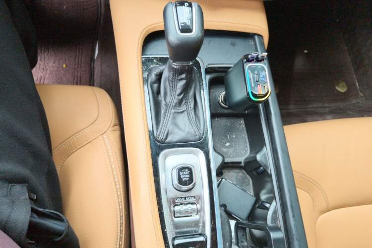 Used Volvo V90 2020 Cross Country T5 AWD Smart Range Edition Gear Lever