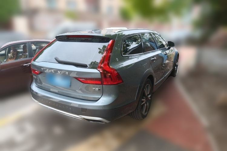 Used Volvo V90 2020 Cross Country T5 AWD Smart Range Edition Rear Right 45 Deg