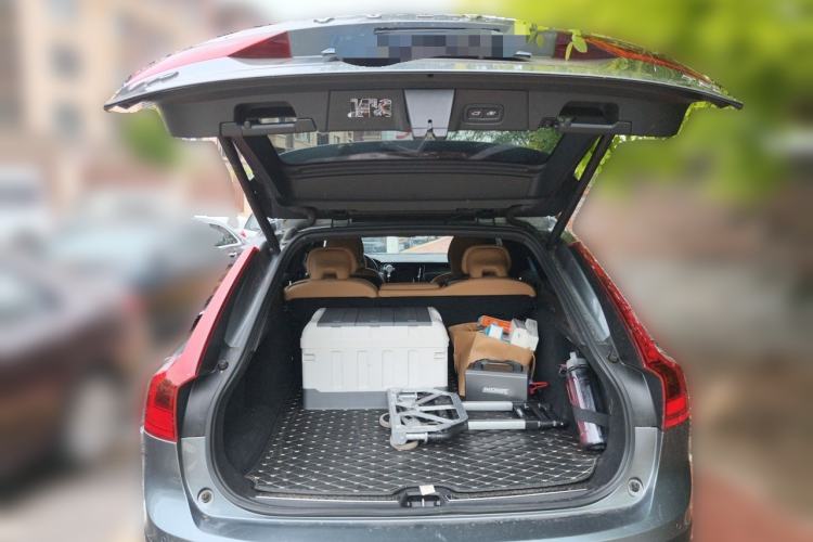 Used Volvo V90 2020 Cross Country T5 AWD Smart Range Edition Trunk