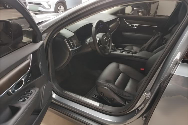 Used Volvo V90 2020 Cross Country T5 AWD Smart Range Edition Driver Seat