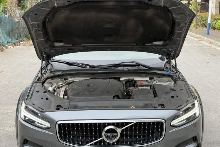 Used Volvo V90 2020 Cross Country T5 AWD Prestige Edition Engine Bay