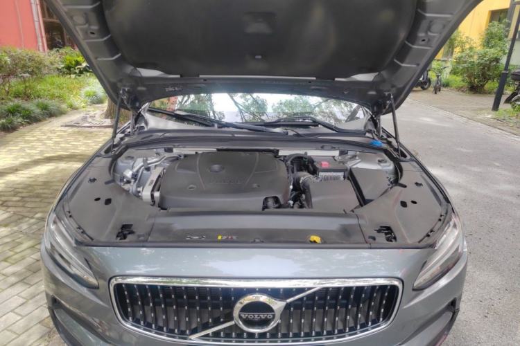 Used Volvo V90 2020 Cross Country T5 AWD Smart Range Edition Engine Bay