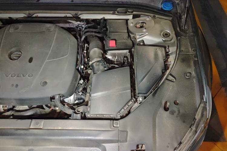 Used Volvo V90 2020 Facelifted Cross Country T5 AWD Zhiyuan Edition Engine Bay Left
