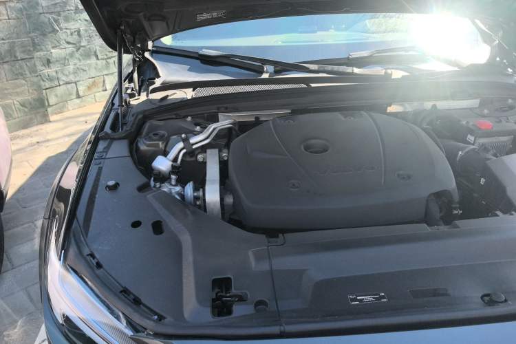 Used Volvo V90 2020 Facelifted Cross Country T5 AWD Zhiyuan Edition Engine Bay Right
