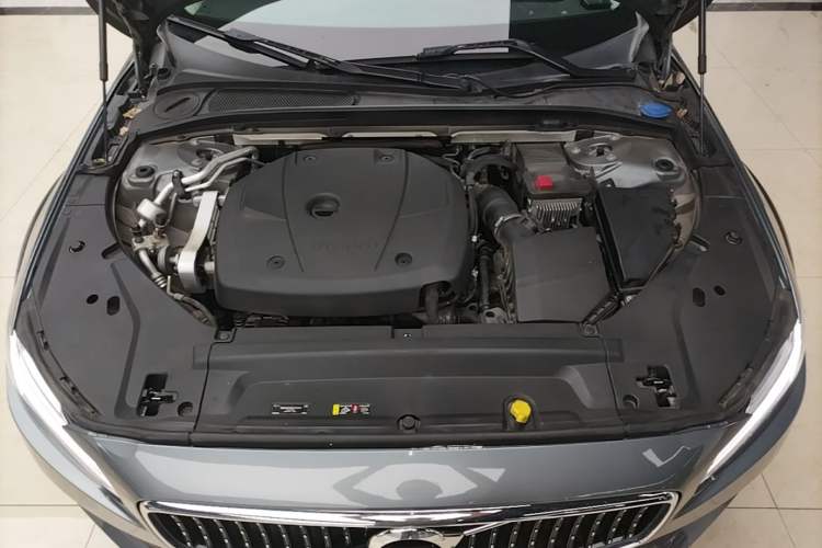 Used Volvo V90 2020 Cross Country T5 AWD Smart Range Edition Engine Bay