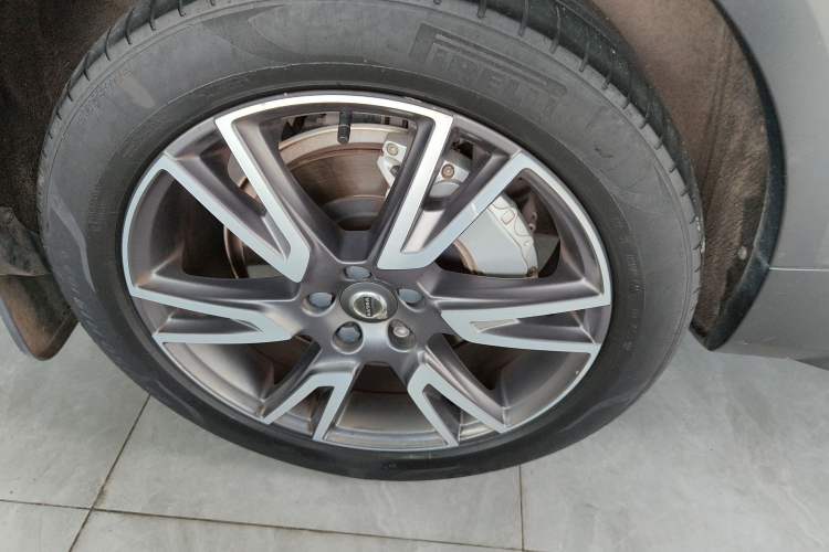 Used Volvo V90 2020 Facelifted Cross Country T5 AWD Zhiyuan Edition Exterior 2