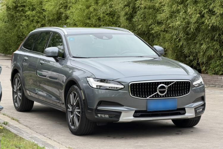 Used Volvo V90 2020 Facelifted Cross Country T5 AWD Zhiyuan Edition Exterior 3