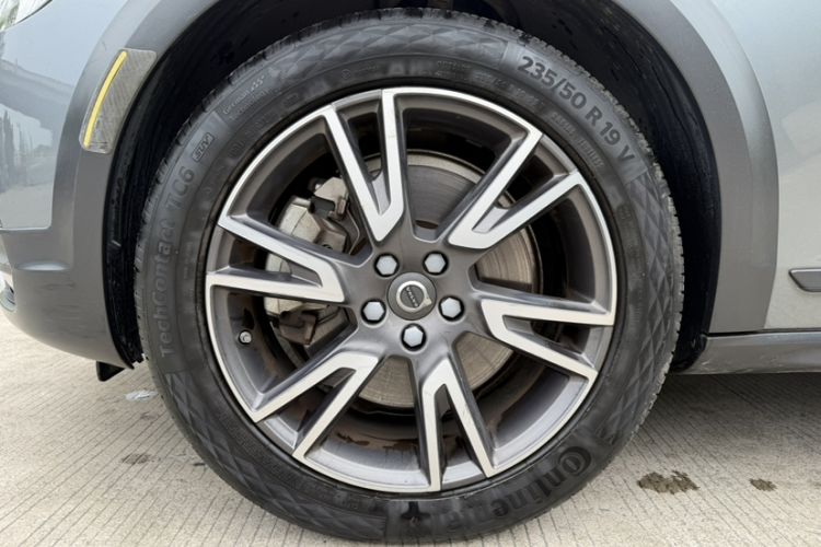 Used Volvo V90 2020 Facelifted Cross Country T5 AWD Zhiyuan Edition Exterior 4