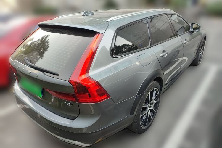 Used Volvo V90 2020 Cross Country T5 AWD Prestige Edition Exterior 5