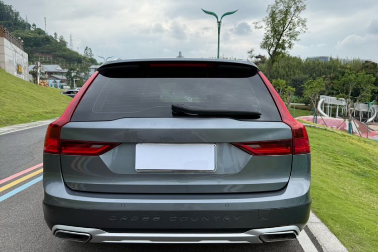 Used Volvo V90 2020 Facelifted Cross Country T5 AWD Zhiyuan Edition Exterior 5