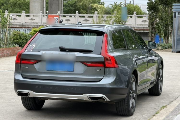 Used Volvo V90 2020 Facelifted Cross Country T5 AWD Zhiyuan Edition Exterior 7